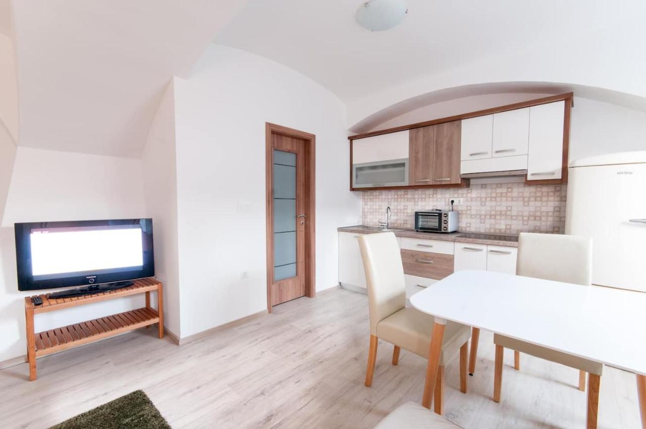 The Maze Apartment Ljubljana Extérieur photo