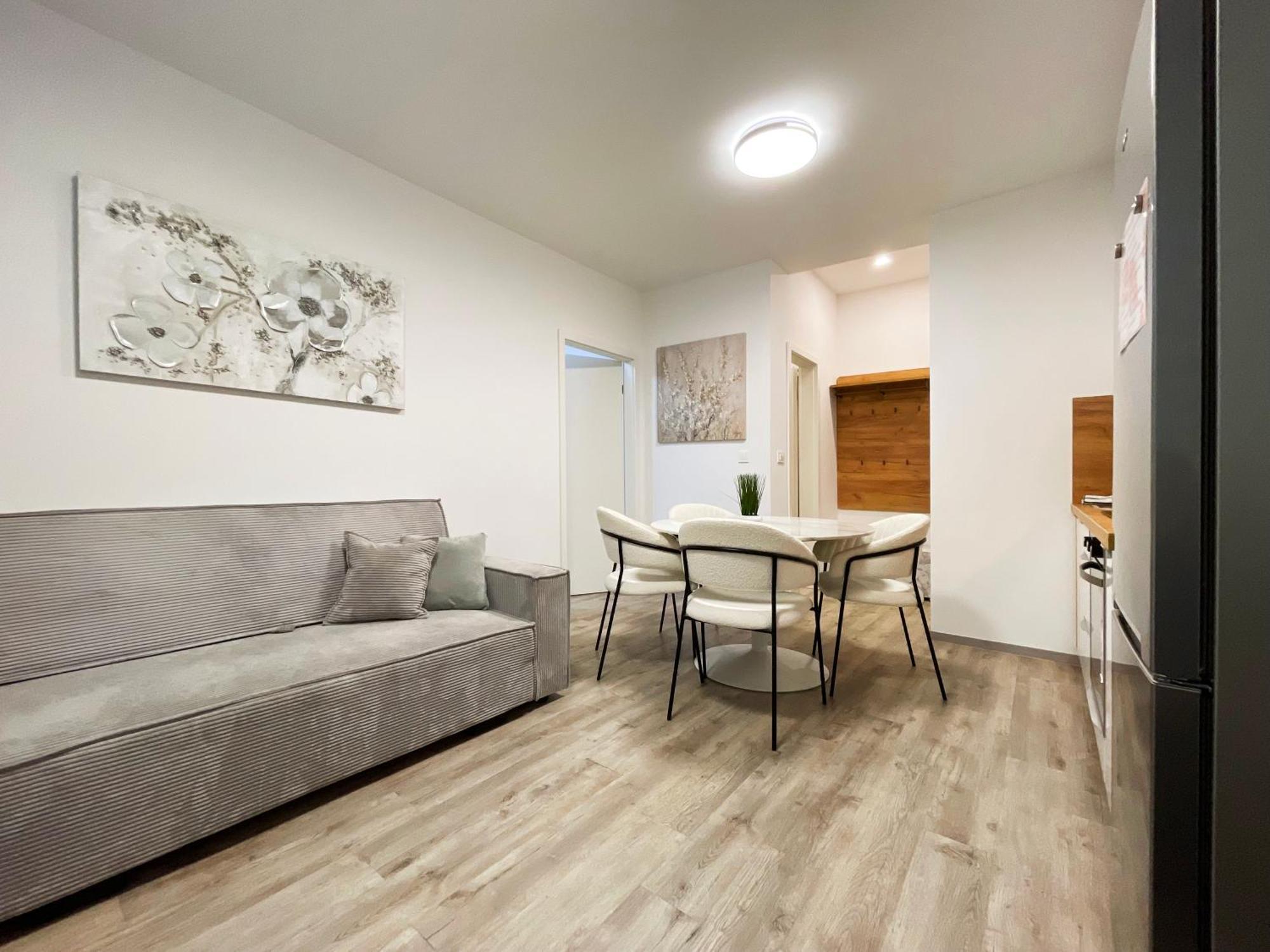 The Maze Apartment Ljubljana Extérieur photo